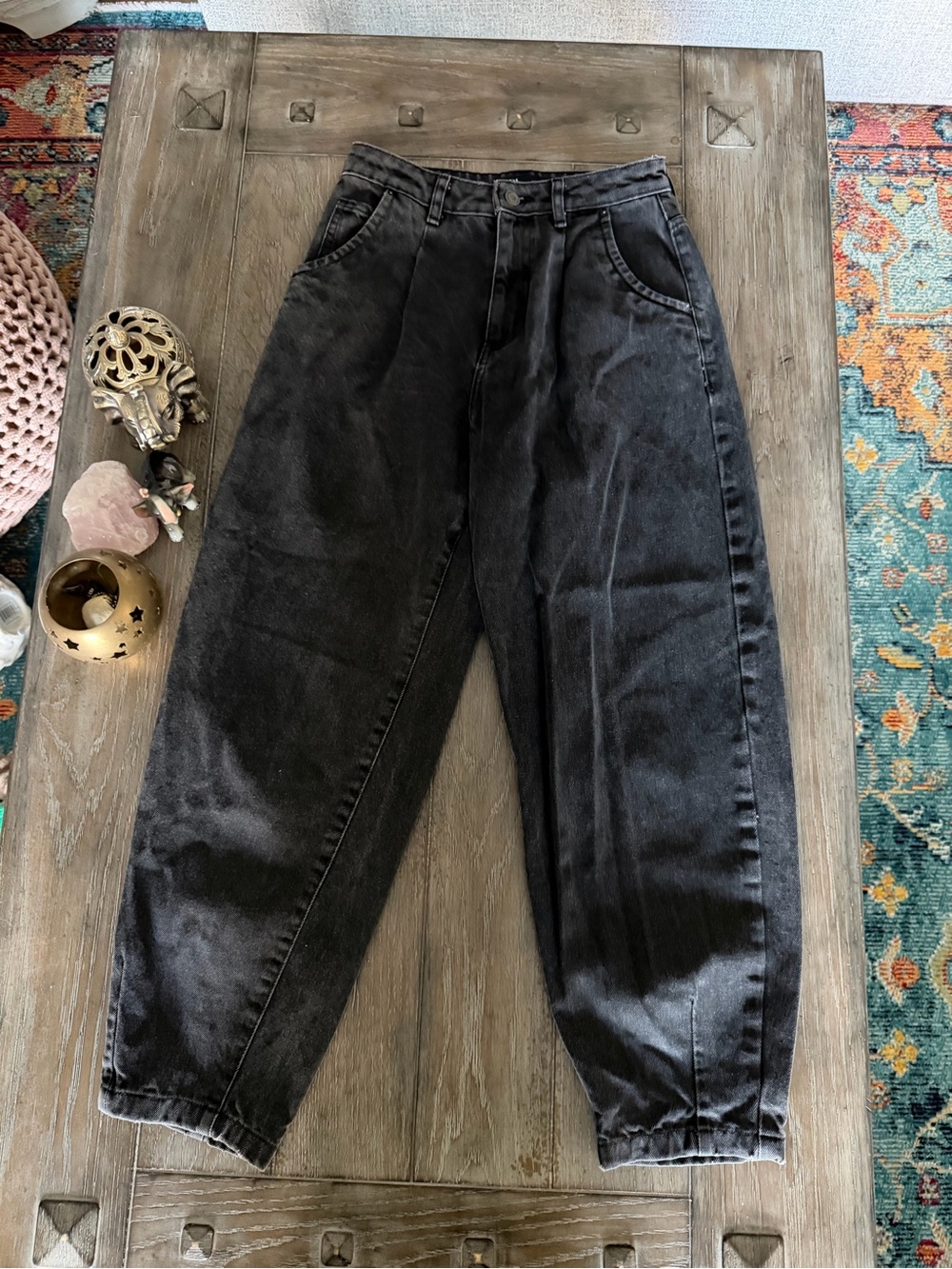 Zara High-Waist Relaxed Black Barrel Jeans - Picture 2 of 12